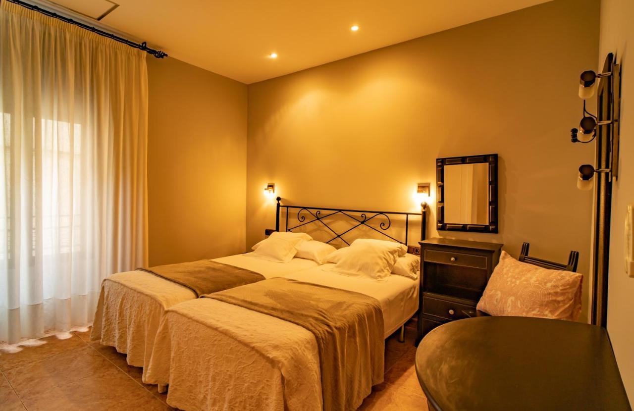 Hotel Alfonso IX (Adults Only) Caces Dış mekan fotoğraf