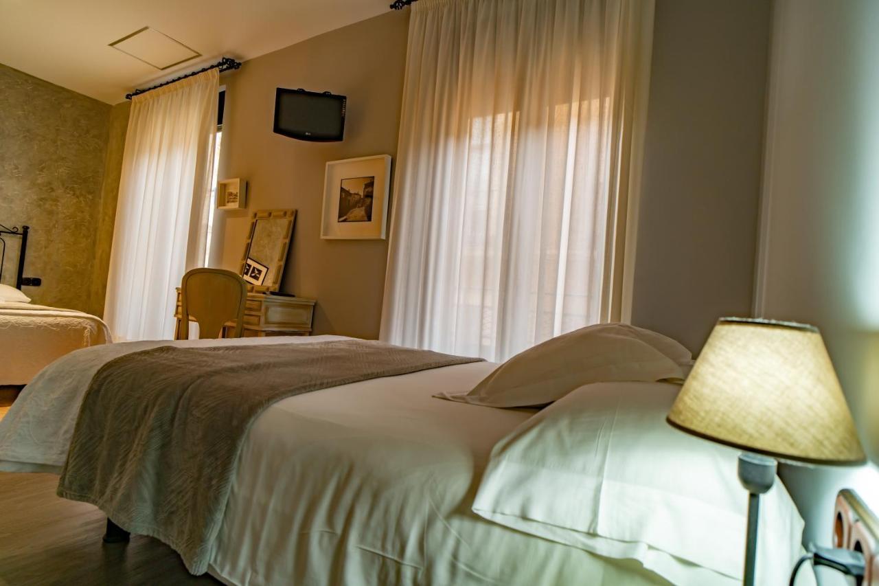 Hotel Alfonso IX (Adults Only) Caces Dış mekan fotoğraf